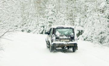 Melyek a legjobb téli gumi márkák? Négyévszakos gumi előnye és hátránya. Havas, csúszós út veszélyei