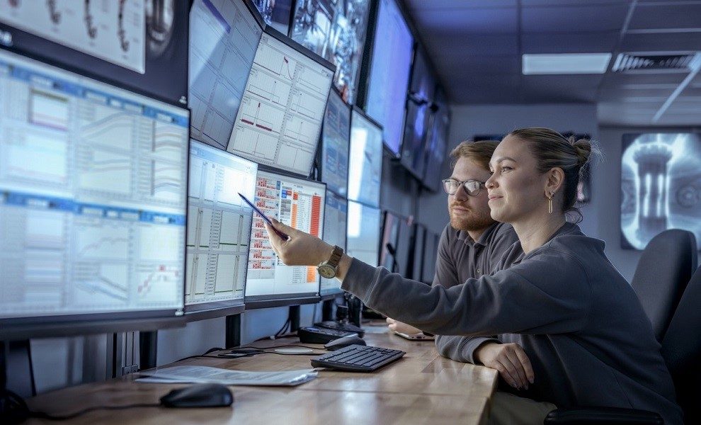 Élesben már bizonyított megoldásokkal hozza el az ipar új korszakát a Schneider Electric