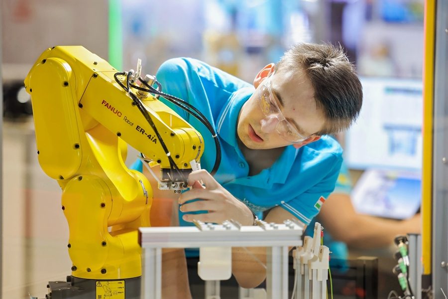Magyar siker az ipari robotika élvonalában