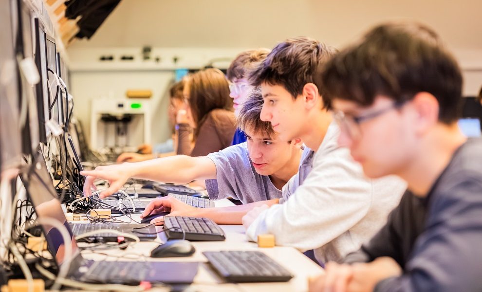 Országos MI oktatási programot jelentett be a Bosch